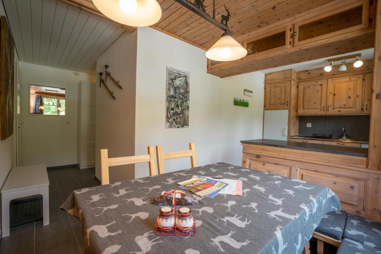 Aaa Chalet Allegra Rojo With Mountain View Scuol Eksteriør billede